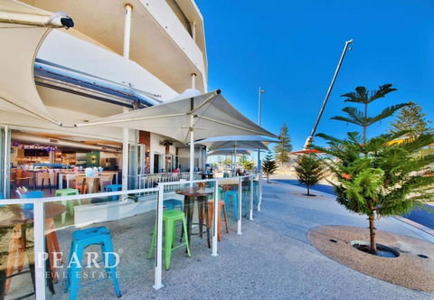 Scarborough Beach, Perth - Sun & Surf Villa - Accommodation Noosa 9