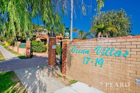 Scarborough Beach, Perth - Sun & Surf Villa - Accommodation Noosa 2
