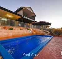 3 Kestrel Place - PRIVATE JETTY  POOL - Accommodation Noosa
