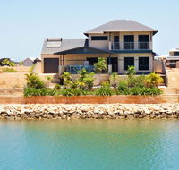 27 Corella Court - Exquisite Marina Home With a Pool and Wi-Fi - Accommodation Noosa