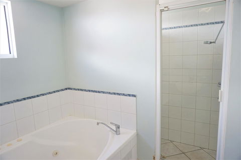 Osprey Holiday Village Unit 120 - Plenty Of Room For A Large Family - Accommodation Noosa 12