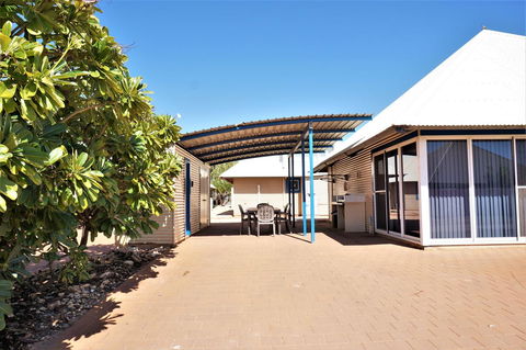 Osprey Holiday Village Unit 120 - Plenty Of Room For A Large Family - Accommodation Noosa 17