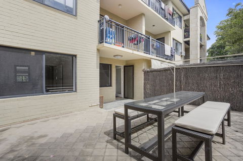 Gorgeous 26 1 Bed Designer Fitout Perfect Location - Accommodation Noosa 15