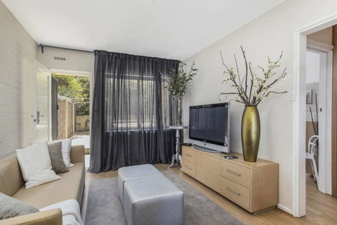 Gorgeous 26 1 Bed Designer Fitout Perfect Location - Accommodation Noosa 35
