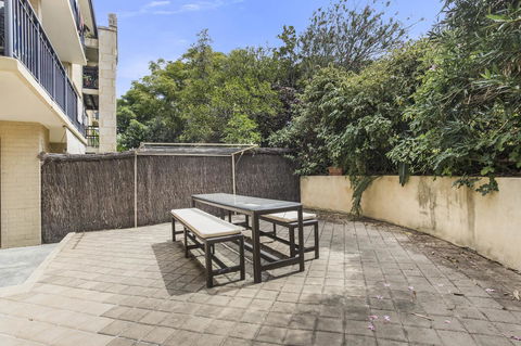 Gorgeous 26 1 Bed Designer Fitout Perfect Location - Accommodation Noosa 21