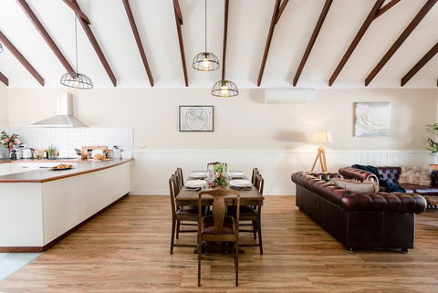 Maison Magnolia - Spacious Cozy Town House - Accommodation Noosa 2