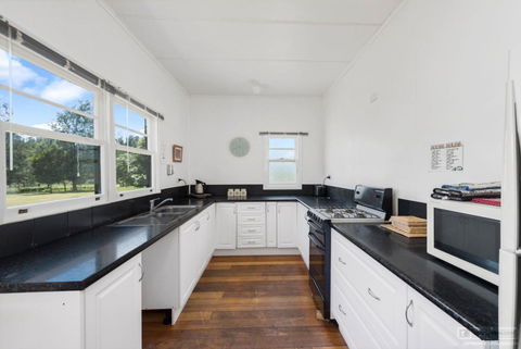 Giants Table And Cottages - Accommodation Noosa 28