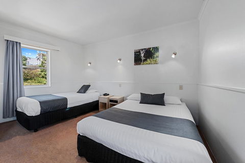 Coach House Launceston - Accommodation Noosa 10