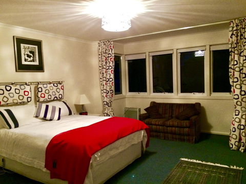 Anchorage Waterfront Retreat - Accommodation Noosa 11