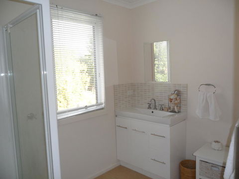Anchorage Waterfront Retreat - Accommodation Noosa 14