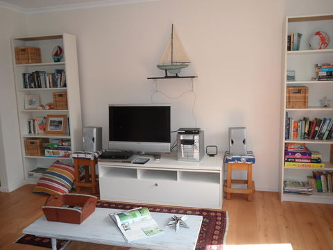 Anchorage Waterfront Retreat - Accommodation Noosa 8