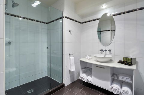 Peppers Seaport Hotel - Accommodation Noosa 8