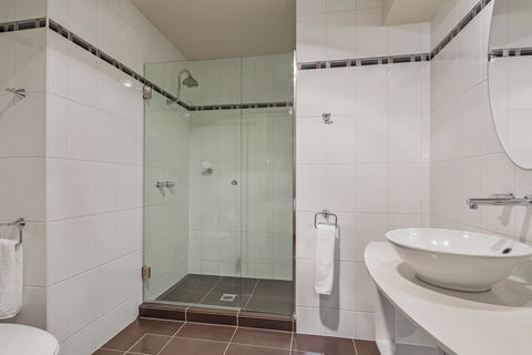 Peppers Seaport Hotel - Accommodation Noosa 2