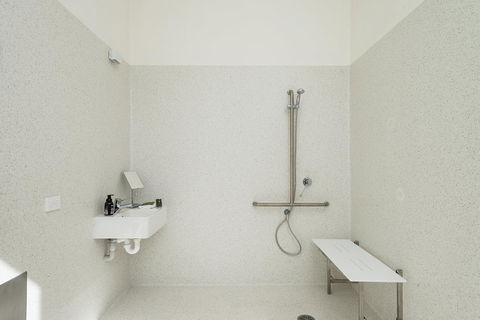 The Florance - Accommodation Noosa 40