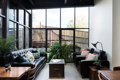 The Florance - Accommodation Noosa 7