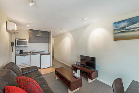 Mantra One Sandy Bay Road - Accommodation Noosa 29