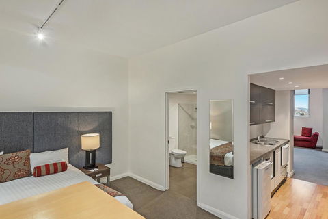 Mantra One Sandy Bay Road - Accommodation Noosa 12