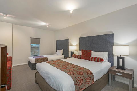 Mantra One Sandy Bay Road - Accommodation Noosa 7