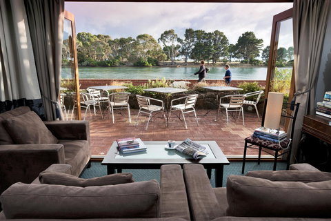 The Waterfront Wynyard - Accommodation Noosa 8