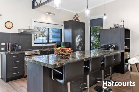 The WeareHouse In Deloraine - Accommodation Noosa 17