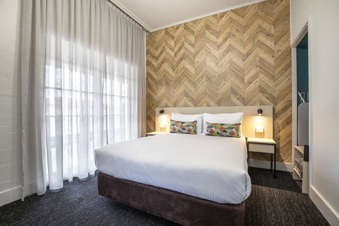 Nightcap At Sylvania Hotel - Accommodation Noosa 0