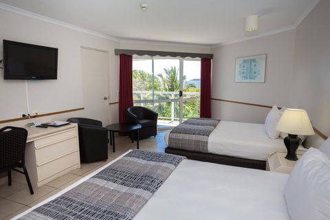 Ocean International Hotel - Accommodation Noosa 3