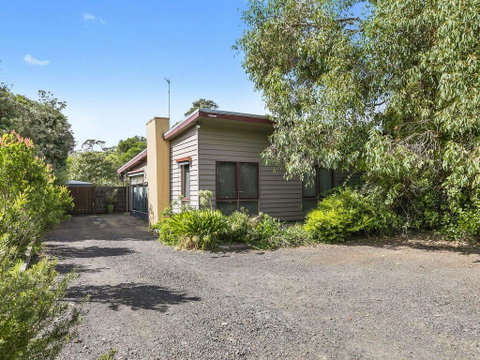 OCEANS 12 - ANGLESEA - Accommodation Noosa 0