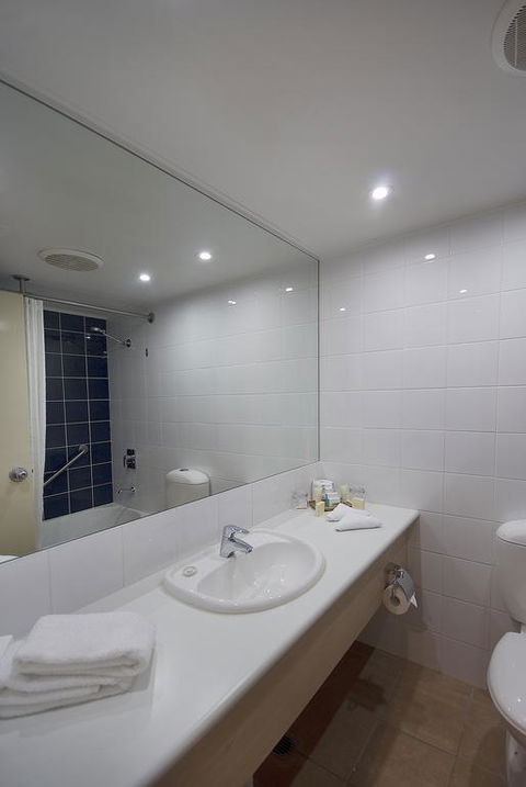 Outback Pioneer Hotel - Accommodation Noosa 3