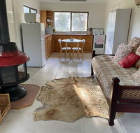 Pear Tree Cottage at Amiens - Accommodation Noosa