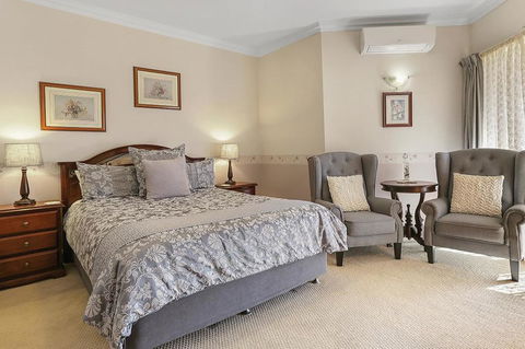 Plumes On The Green Boutique Bed & Breakfast - Accommodation Noosa 1