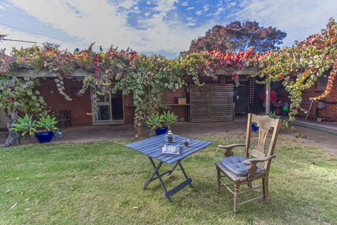 Quilters Studio - Accommodation Noosa 0