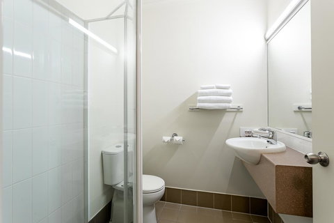 Redcliffe Motor Inn - Accommodation Noosa 2