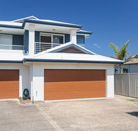 Relax at Pacific' 1/26 Pacific Avenue - private duplex with enclosed yard - Accommodation Noosa