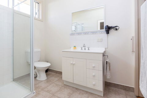 RENOVATED BEACH BEAUTY - ROSEBUD - Accommodation Noosa 0