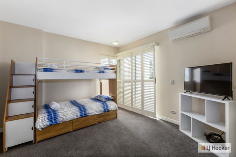 RESORT ON THE BEACH 1219/20 - Accommodation Noosa 3