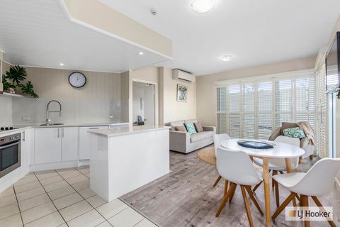 RESORT ON THE BEACH 1219/20 - Accommodation Noosa 2