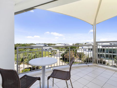 RESORT ON THE BEACH 6310 - TOP FLOOR - Accommodation Noosa 1