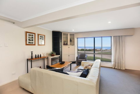 Right On The Beach @ Moana - Accommodation Noosa 0
