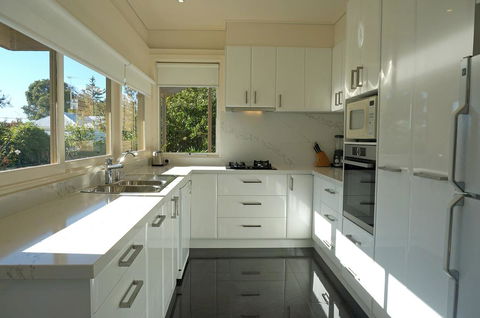 Rip Tide - Accommodation Noosa 0