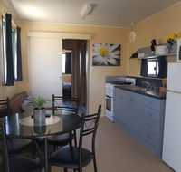 Rocks Retreat Cabin 3 - Lobster - Accommodation Noosa