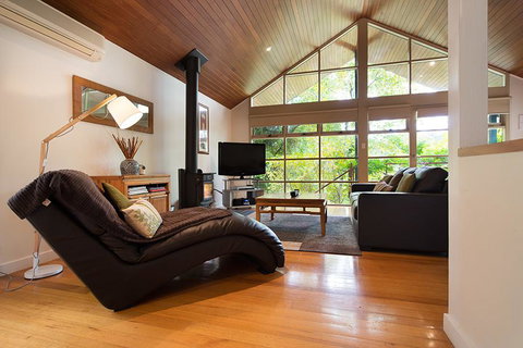 Romantic Treehouse Getaway - Accommodation Noosa 0