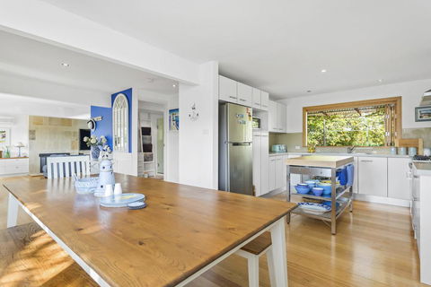 SANTORINI BEACH HOUSE - SAFETY BEACH - Accommodation Noosa 0