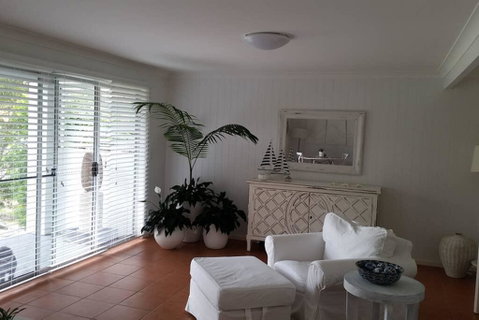 Sapphire Beach Pet Friendly Beach 5 Minute Walk - Accommodation Noosa 1