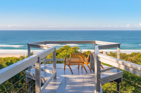 Seascape @ 19 Pindari - Privacy, Space, Views - Accommodation Noosa 0