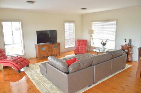 Seaview Holidays San Remo - Accommodation Noosa 2