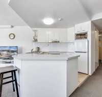 Second Floor 2 Bedroom Mooloolaba Escape - Caribbean Resort - Accommodation Noosa