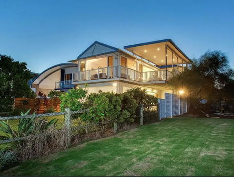 Serenity Beach Retreat - Accommodation Noosa 3