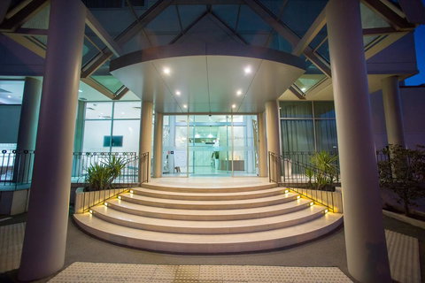 Sfera's Park Suites & Convention Centre - Accommodation Noosa 0