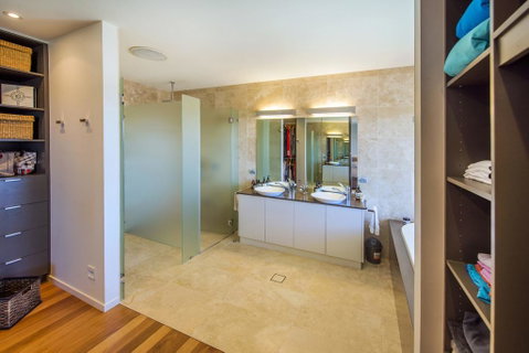 Shambhala At Sapphire Beach - Accommodation Noosa 3