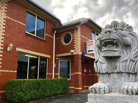 Sheffield Motor Inn - Accommodation Noosa 0